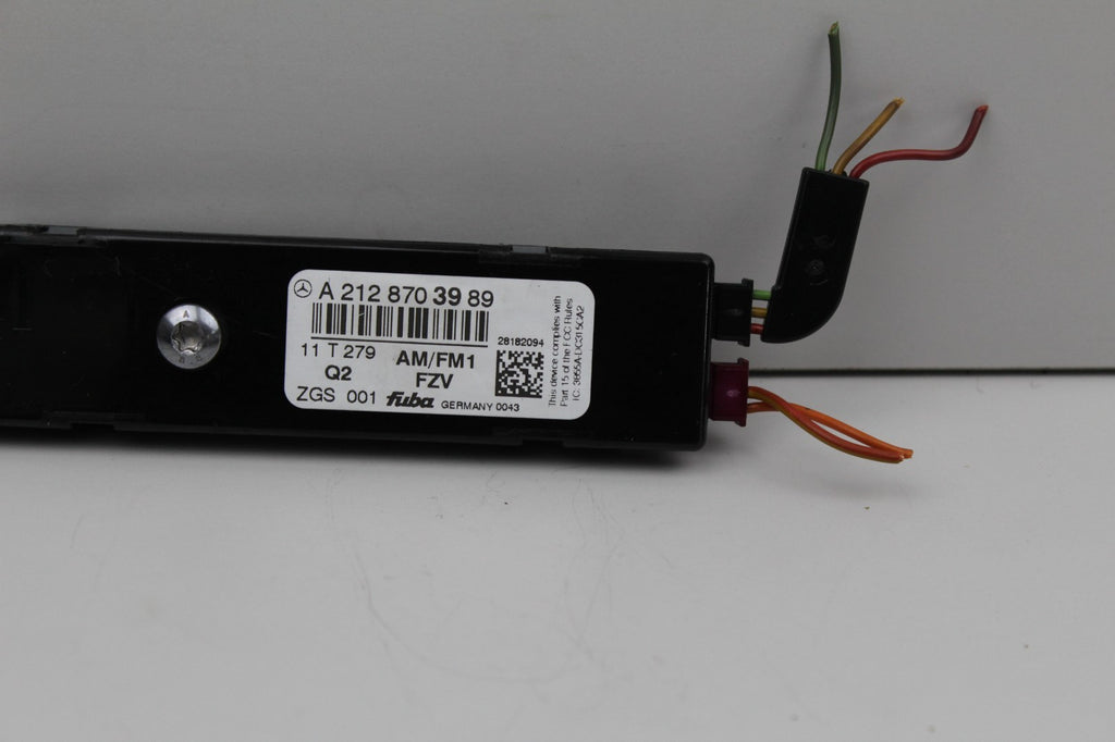 10-16 Mercedes E350 W212 OEM Antenna Amplifier Amp Module Radio OEM A2128703989