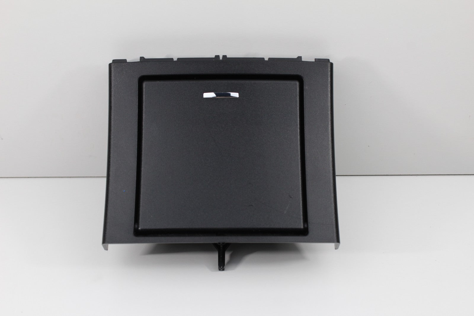 2010-2013 Mercedes E class W212 Console Center Storage Ashtray OEM A2126803805