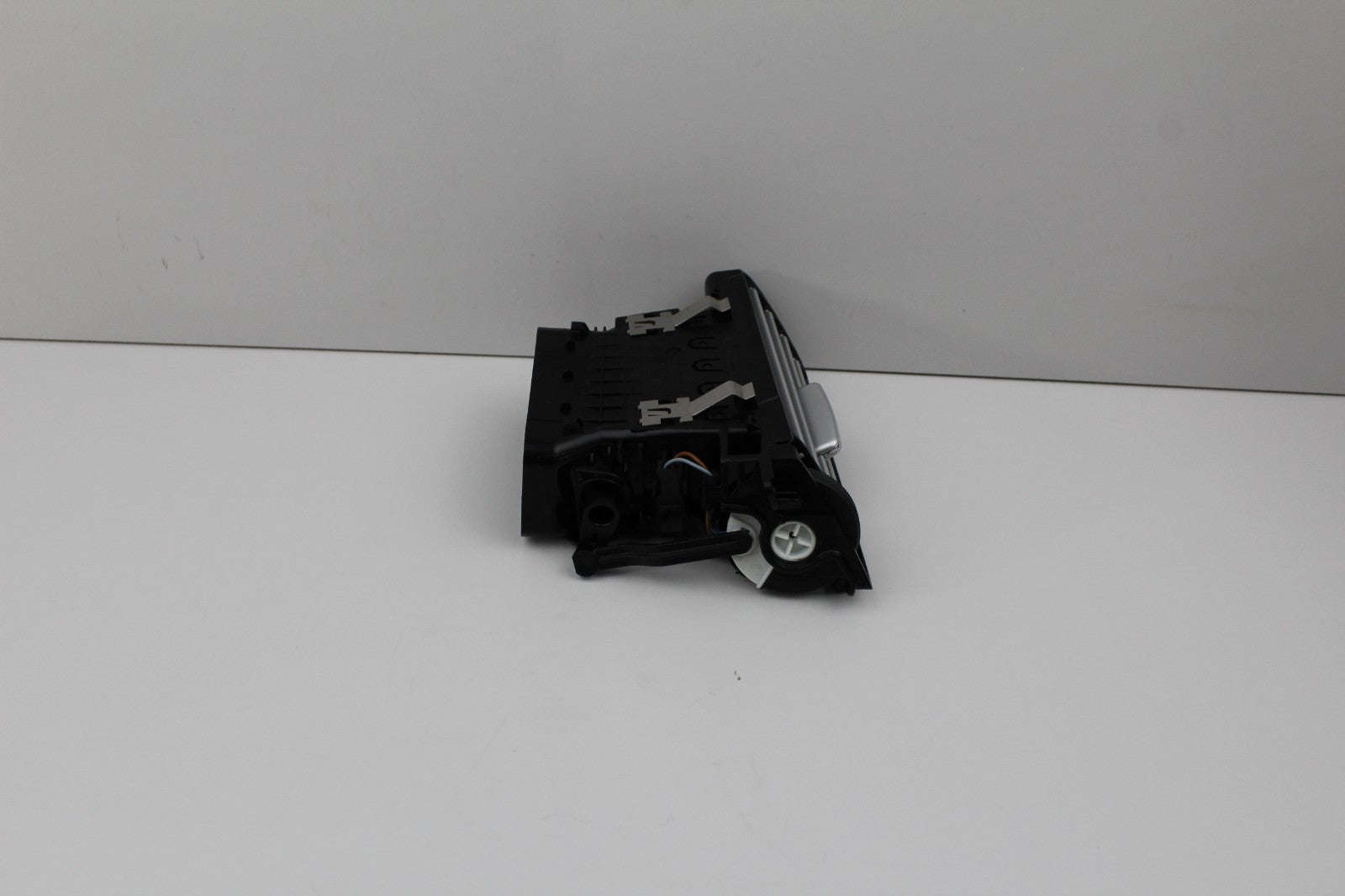 2010-13 MERCEDES E350 RIGHT SIDE DASHBOARD A/C AIR VENT OEM A2128300254