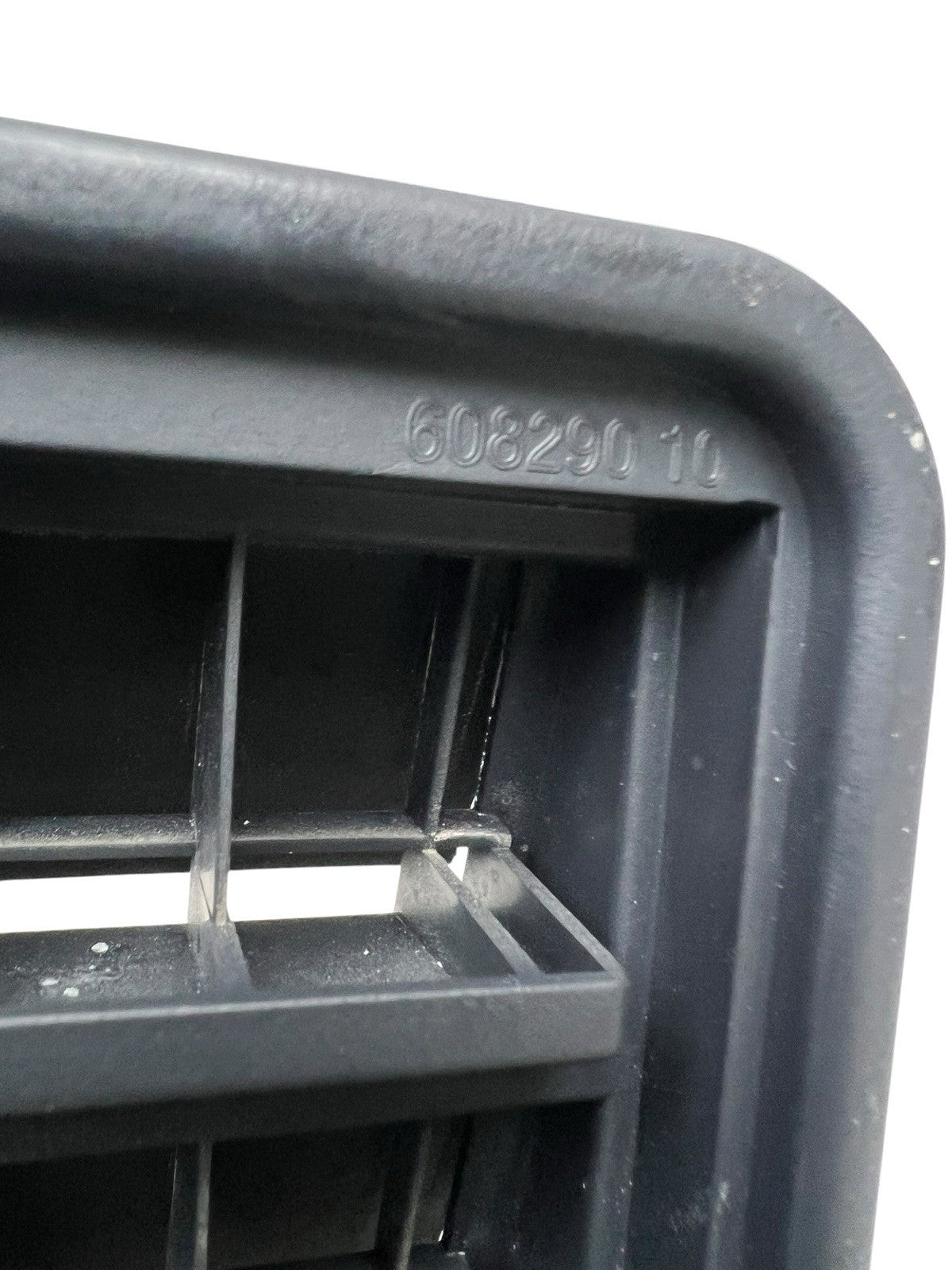 ✅2011-2016 BMW 528i REAR LEFT OR RIGHT VENTILATION AIR VENT DEFLECTOR OEM