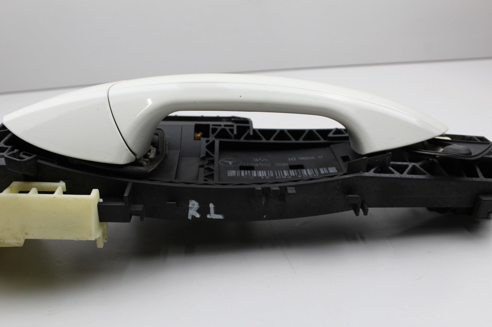2010-14 MERCEDES E350 REAR LEFT DOOR HANDLE OEM A358601