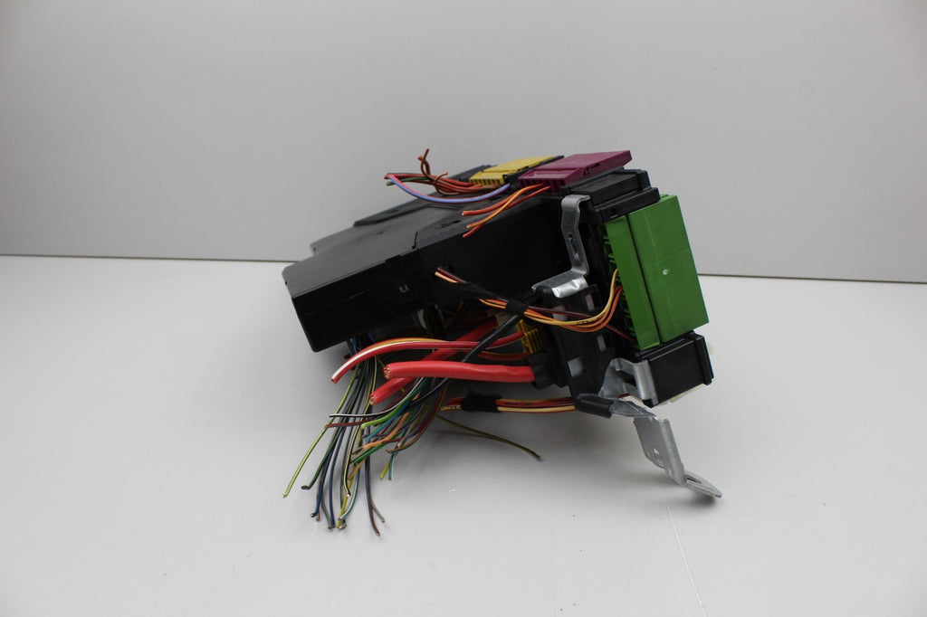 2010-13 MERCEDES E350 REAR FUSE SAM RELAY FUSE BOX OEM 5DK00962059