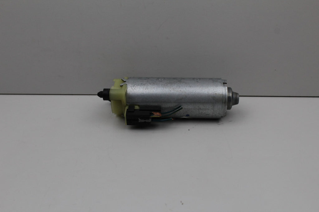 2012-18 MERCEDES E350 FRONT LEFT OR RIGHT SEAT ADJUSTMENT MOTOR OEM 0130002625