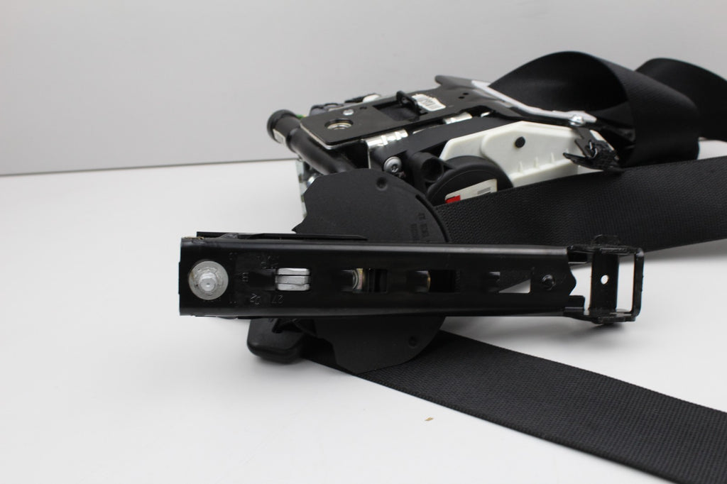 10-16 OEM Mercedes E350 E550 Front Right Passenger Side Seat Belt Retractor OEM
