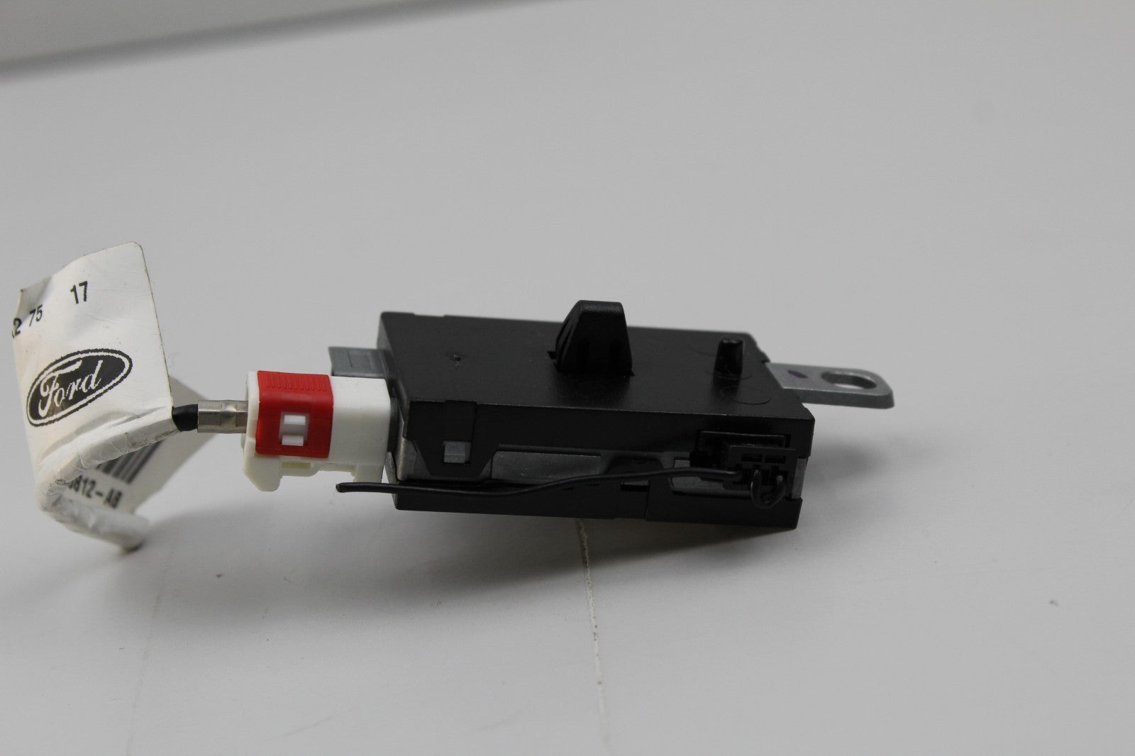 2017-20 LINCOLN MKZ REAR RADIO ANTENNA AMP AMLIFIER MODULE OEM FP5T18C847AA