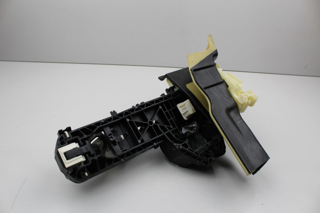  2014-2017 MERCEDES E350 REAR RIGHT EXTERIOR DOOR HANDEL OEM  