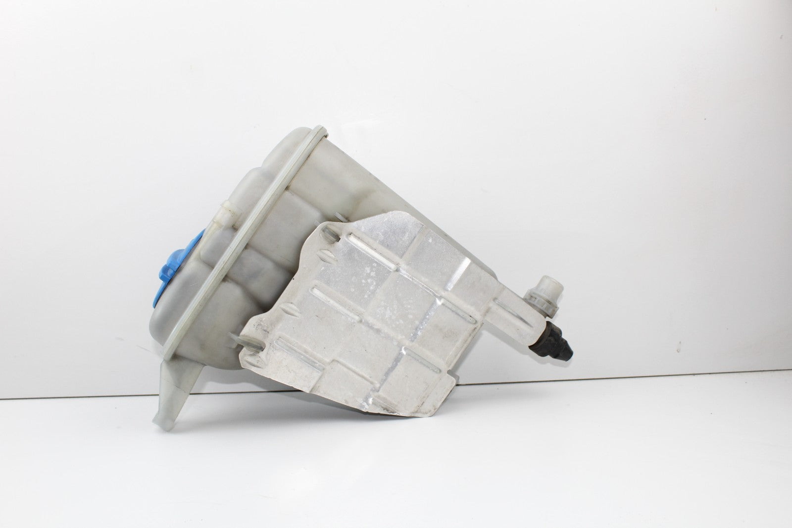2009-2017 Audi A4 A5 Q5 Coolant Overflow Reservoir Tank OEM 8K0121403ND