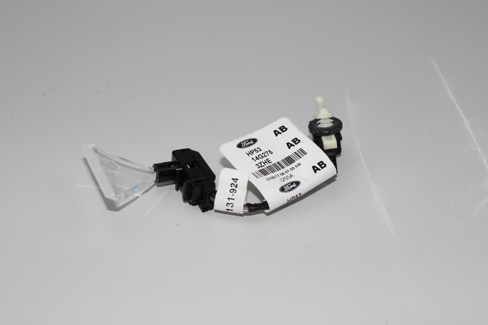 2017-2020 LINCOLN MKZ CENTER CONSOLE AIR VENT WIRING LIGHT OEM HP5314G275