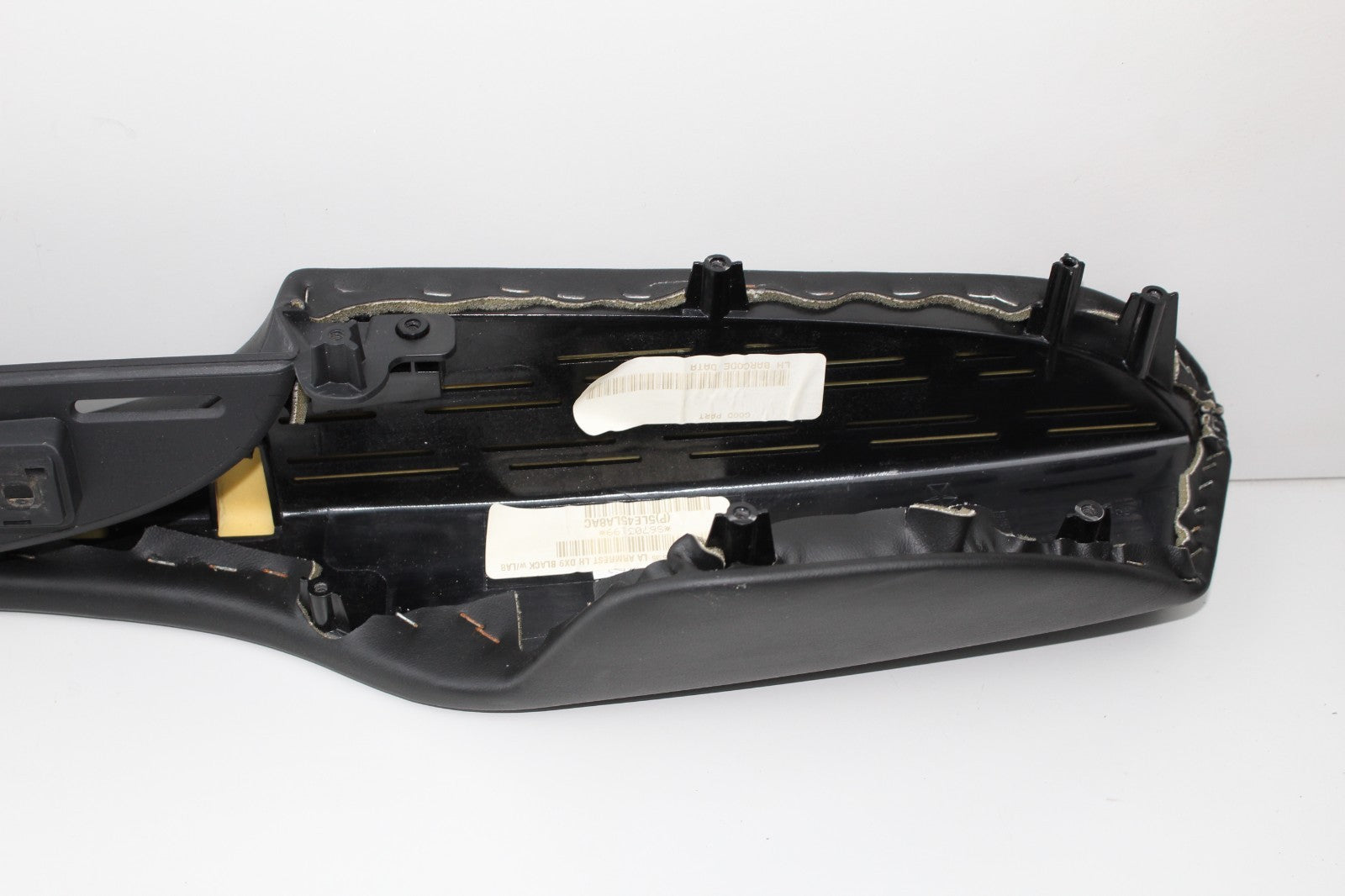 2015 DODGE CHALLENGER DRIVER SIDE DOOR ARMREST HANDLE OEM