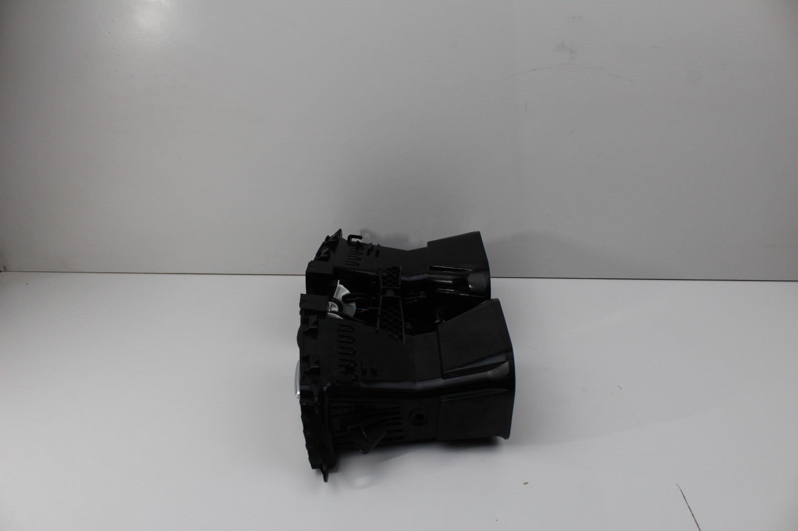 2010-13 MERCEDES E350 CENTER DASH AIR VENT GRILLE OEM A2128302554