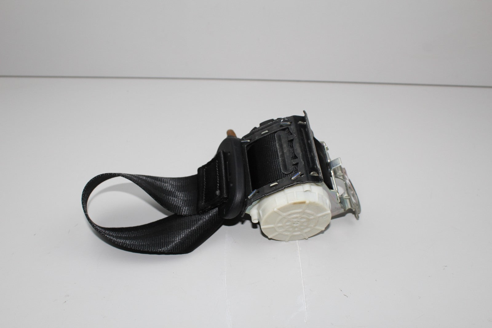 2017-20 LINCOLN MKZ REAR LEFT SEATBELT OEM HP53F611B69AC3JA6