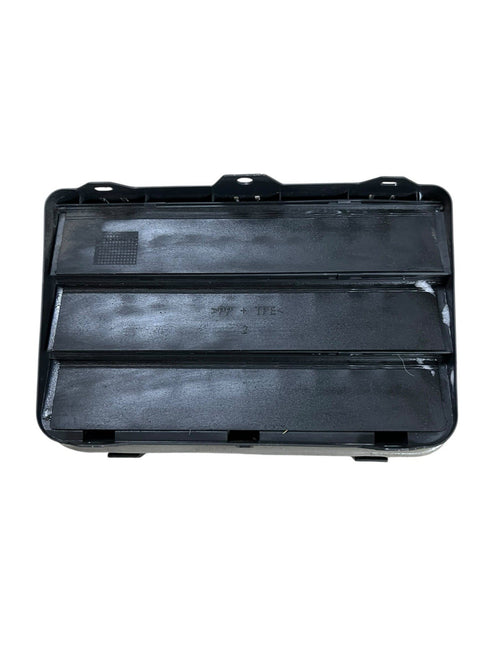 07-13 BMW X5 REAR QUARTER RIGHT PANEL DRAFTER AIR PRESSURE VENT OEM 64229122453