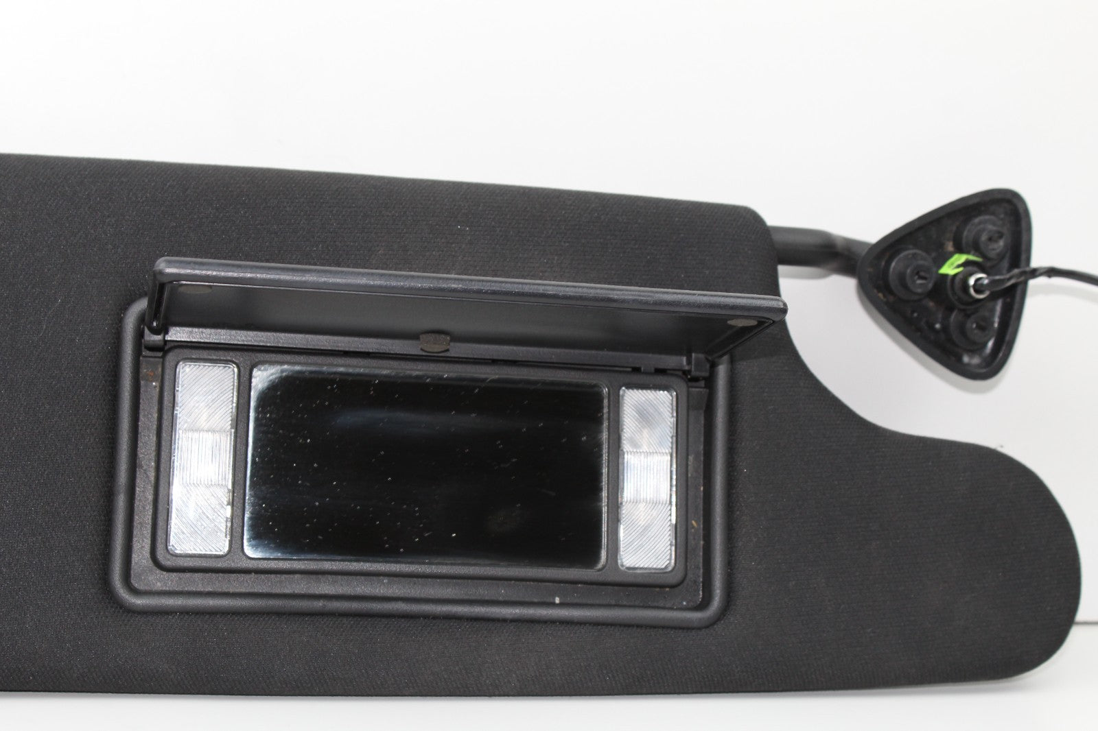 2017-23 DODGE CHALLENGER RIGHT SIDE SUN VISOR OEM 55361230AB