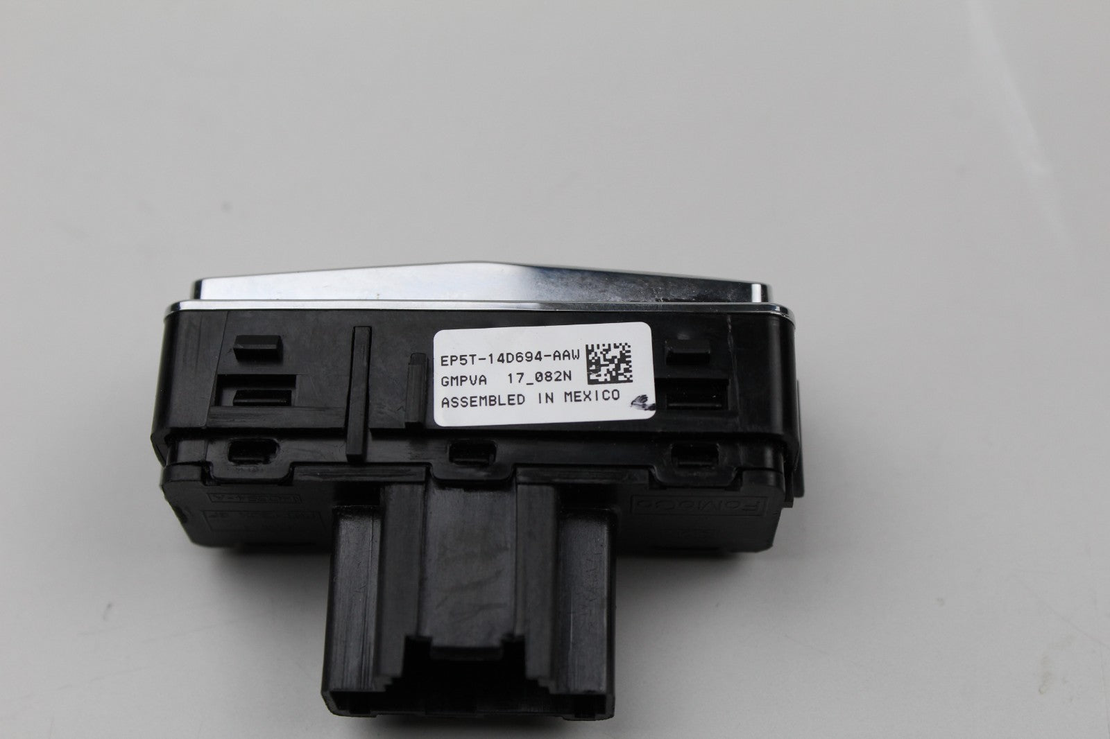 2013-2019 Lincoln MKZ Rear Seat Heater Control Switch Button OEM EP5T14D694AAW
