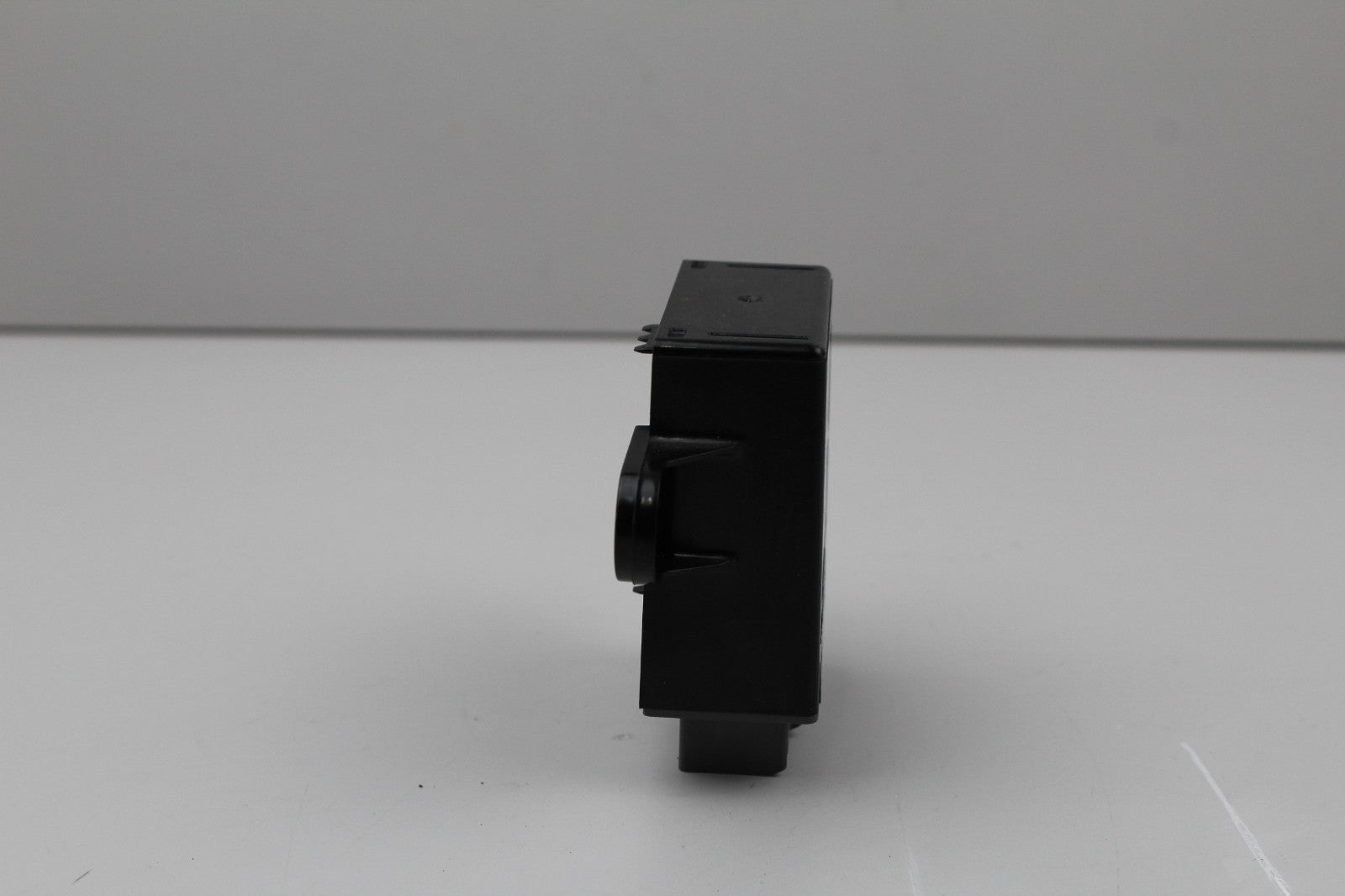 2017-2020 LINCOLN MKZ Rear Side Door Control Unit Module OEM GR2T14B534AR