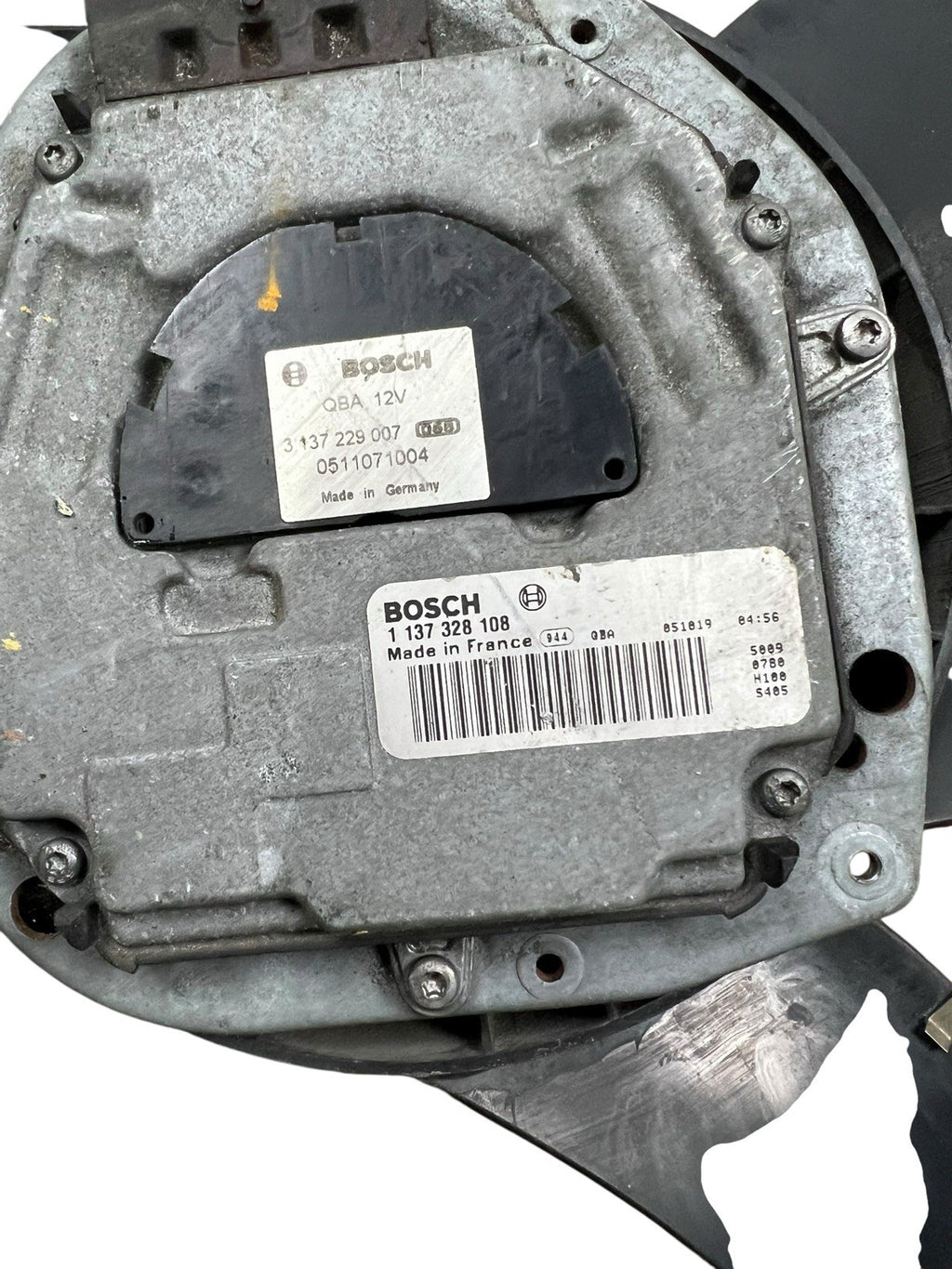 2006 Mercedes E350 cooling fan w/shroud 1137328108 OEM
