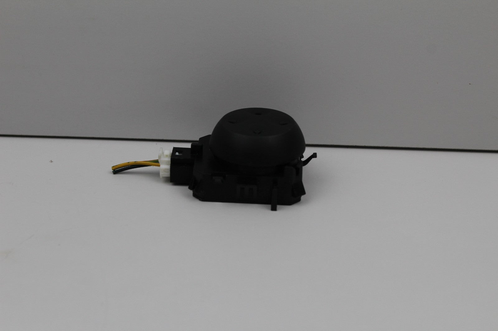 2012 MERCEDES E350 FRONT LEFT SIDE SEAT ADJUSTMENT SWITCH OEM A2048702558