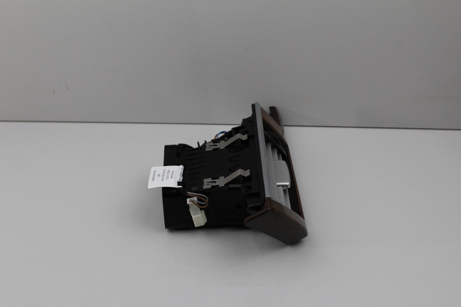 2010-13 MERCEDES E350 FRONT LEFT SIDE AC AIR VENT OEM A2126800093