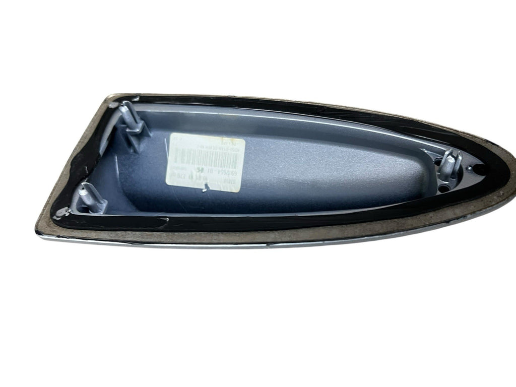 ✅ 07-13 BMW E70 X5 REAR ROOF SHARK SATELLITE Cover  OEM 698266401
