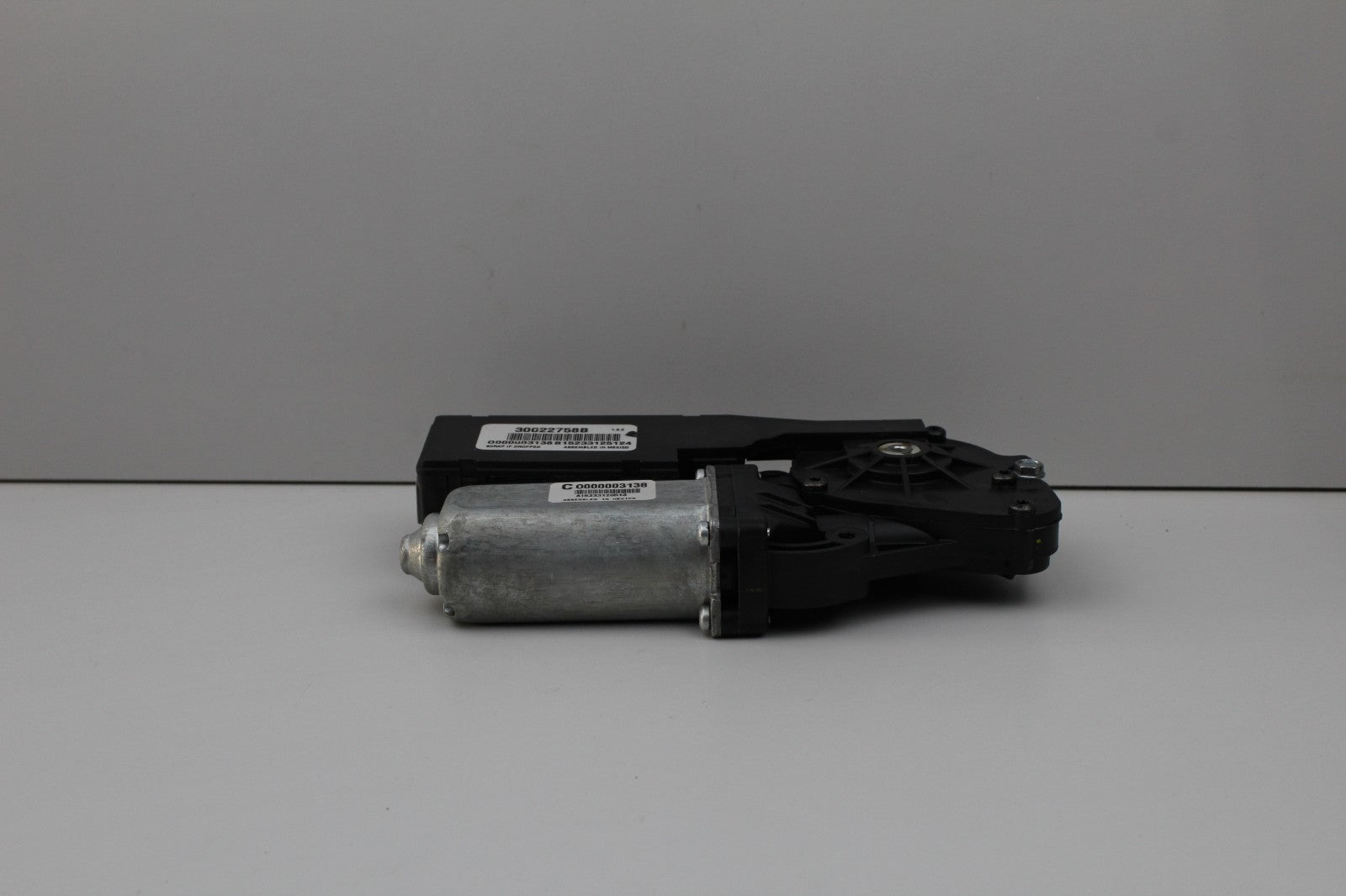 2015-2023 Dodge Challenger R/T Sun Roof Glass Motor OEM 30022758B