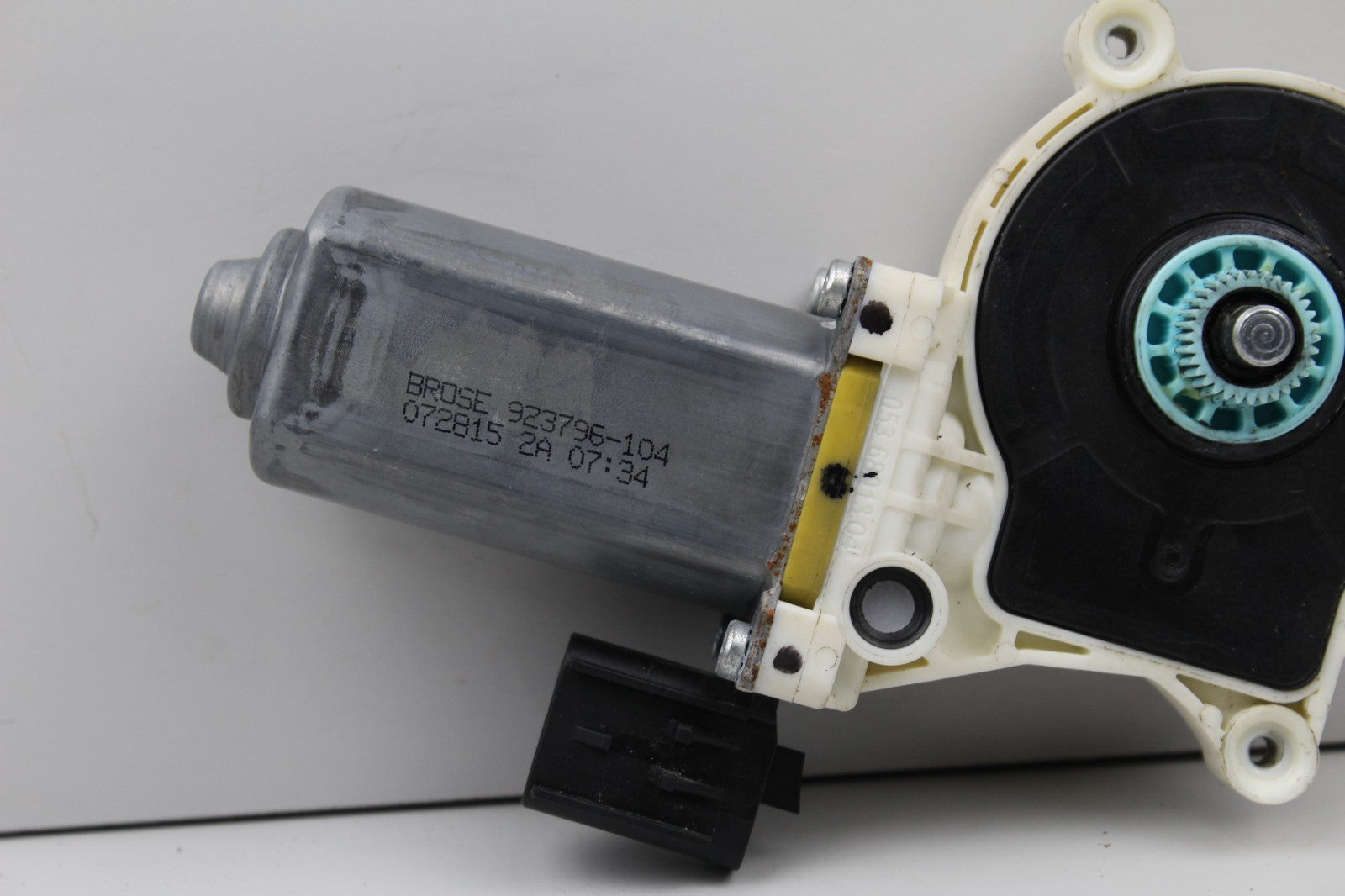 2008-17 DODGE CHALLENGER FRONT LEFT DRIVER SIDE WINDOW MOTOR OEM 923796104