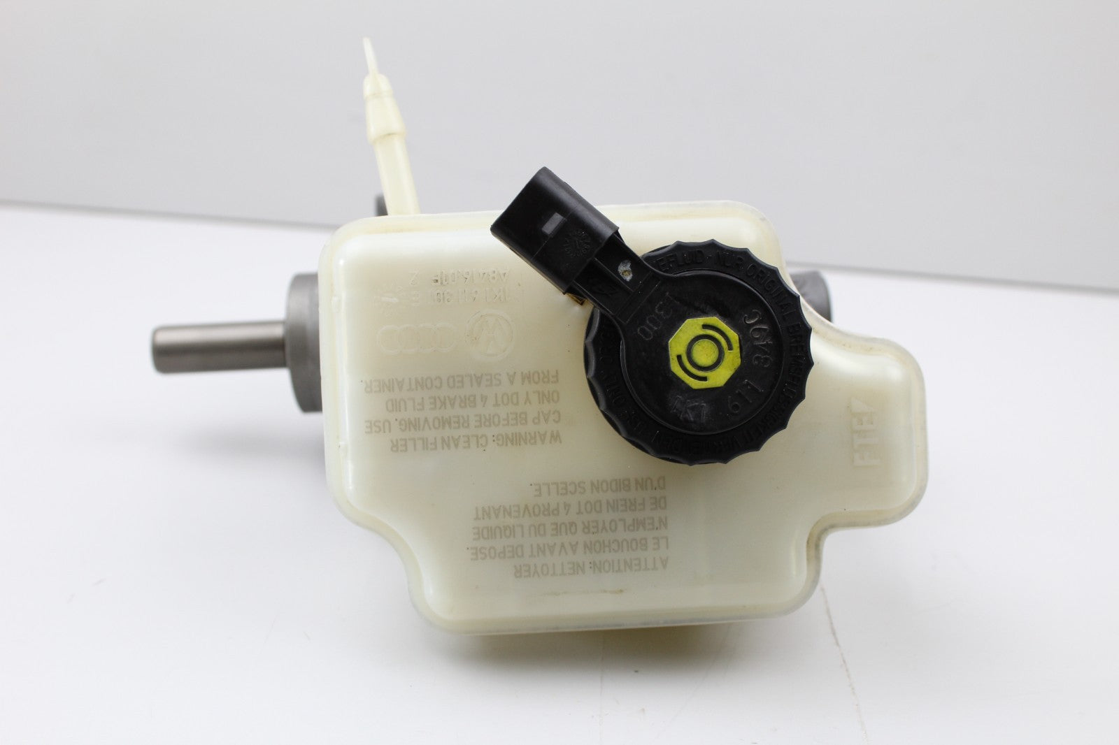 2005-2014 VW Audi Brake Master Cylinder Reservoir 1K1611301E OEM
