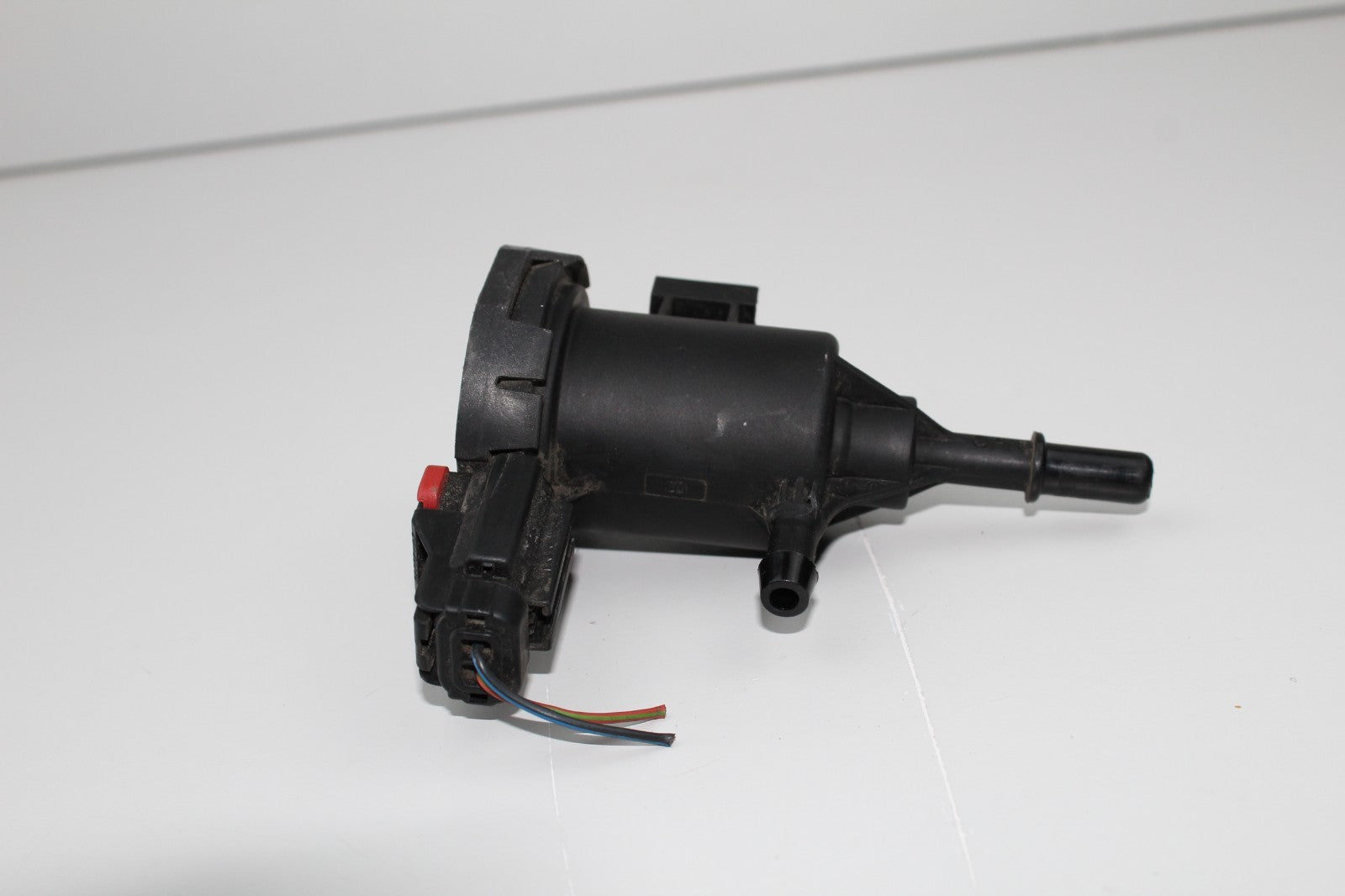 2012-18 MERCEDES E350 FUEL VAPOR CANISTER PURGE VALVE OEM A0014760532