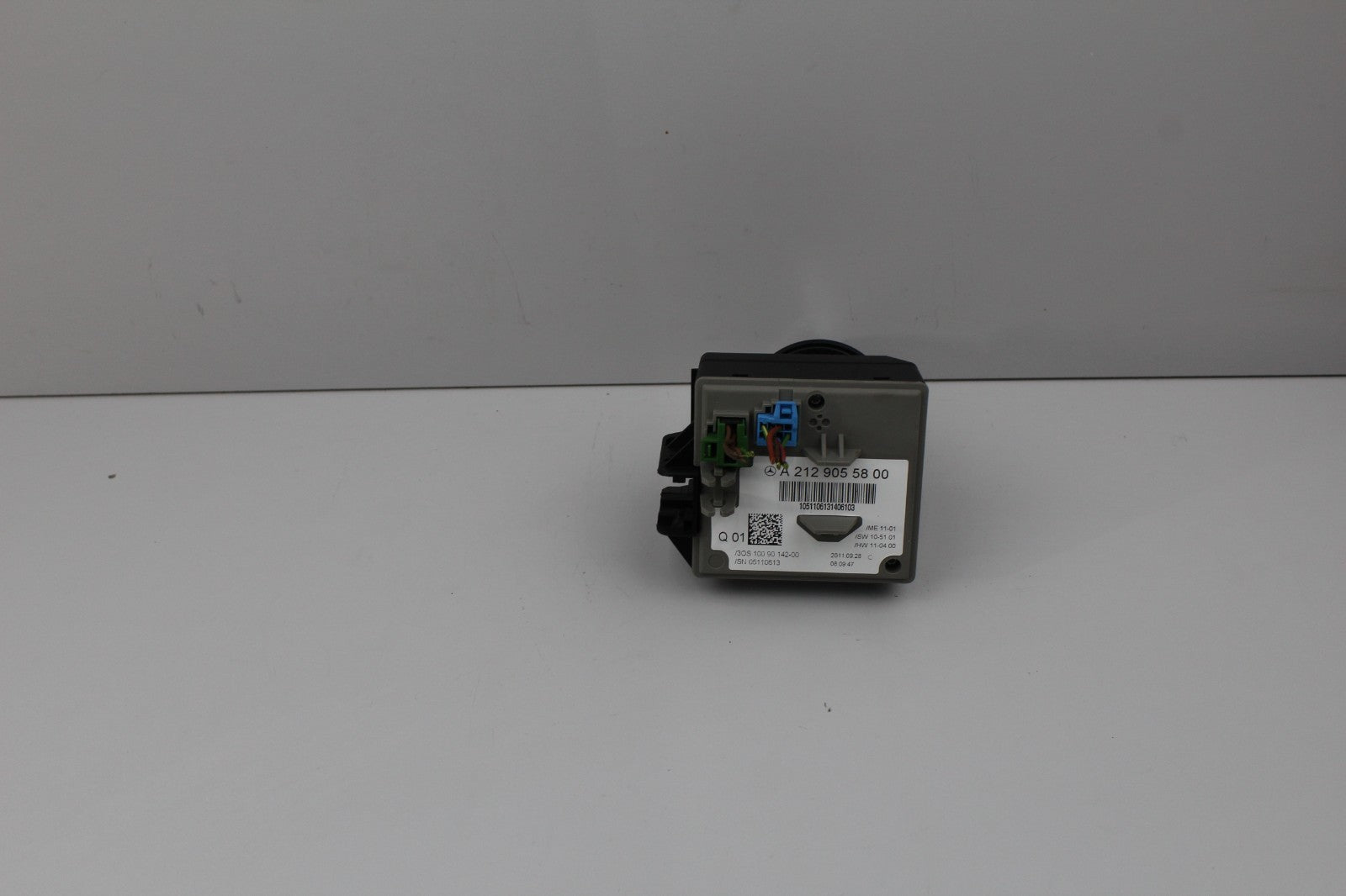 2010-13 MERCEDES E350 IGNITION SWITCH MODULE WITH KEY OEM A2129055800