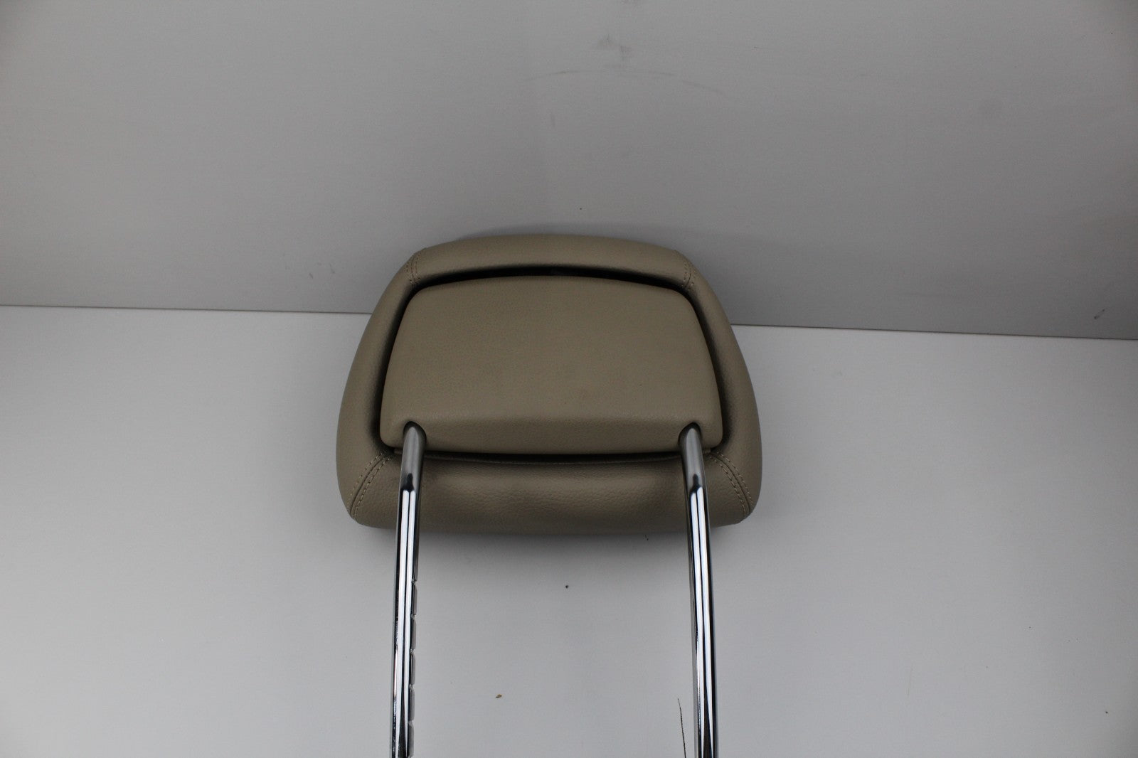 2010-16 MERCEDES E350 HEAD REST LIGHT BROWN OEM
