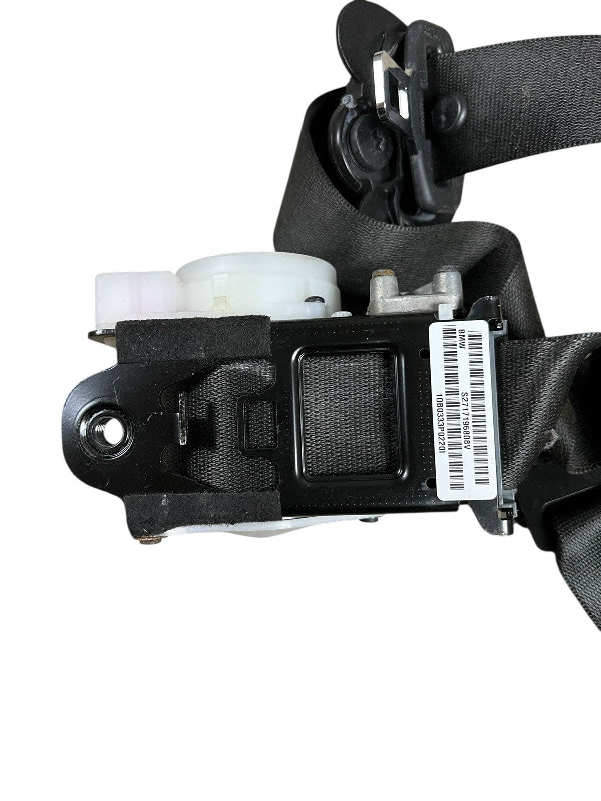 2011 BMW X5  Front Left Driver Side Seat Belt OEM 10B0333P02201