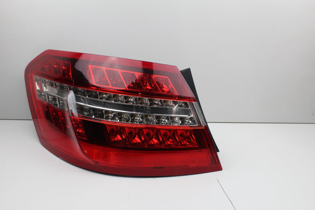 2010-2013 Mercedes W212 E350 E550 Left DRIVER LED Tail Light OEM A2129060758