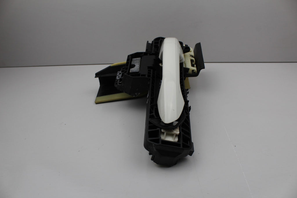  2014-2017 MERCEDES E350 REAR RIGHT EXTERIOR DOOR HANDEL OEM  
