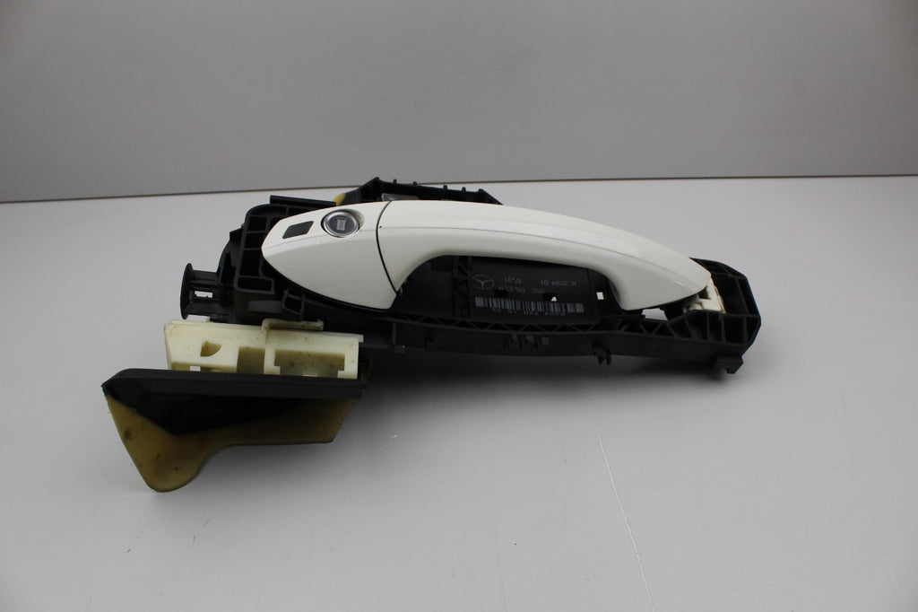 2014-19 MERCEDES E350 FRONT LEFT SIDE DRIVER DOOR HANDLE OEM A2047601534