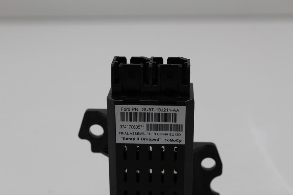 2017-20 LINCOLN MKZ CONTINENTAL CENTER CONSOLE USB CHARGER ADAPTER PORT UNIT OEM