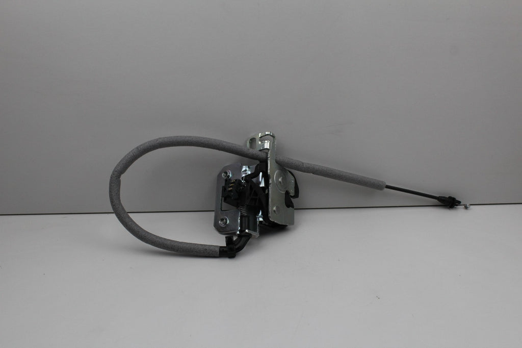2014-16 MERCEDES E350 REAR TRUNK LID LATCH LOCK OEM 