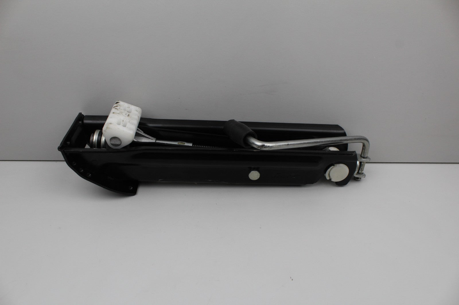 2010-16 MERCEDES E350 SPARE TIRE WHEEL JACK TOOL OEM A2125800218