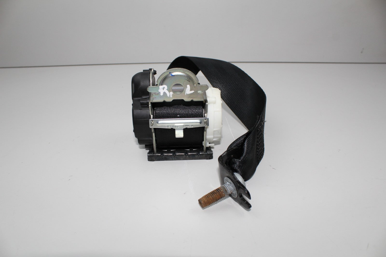 2017-20 LINCOLN MKZ REAR LEFT SEATBELT OEM HP53F611B69AC3JA6