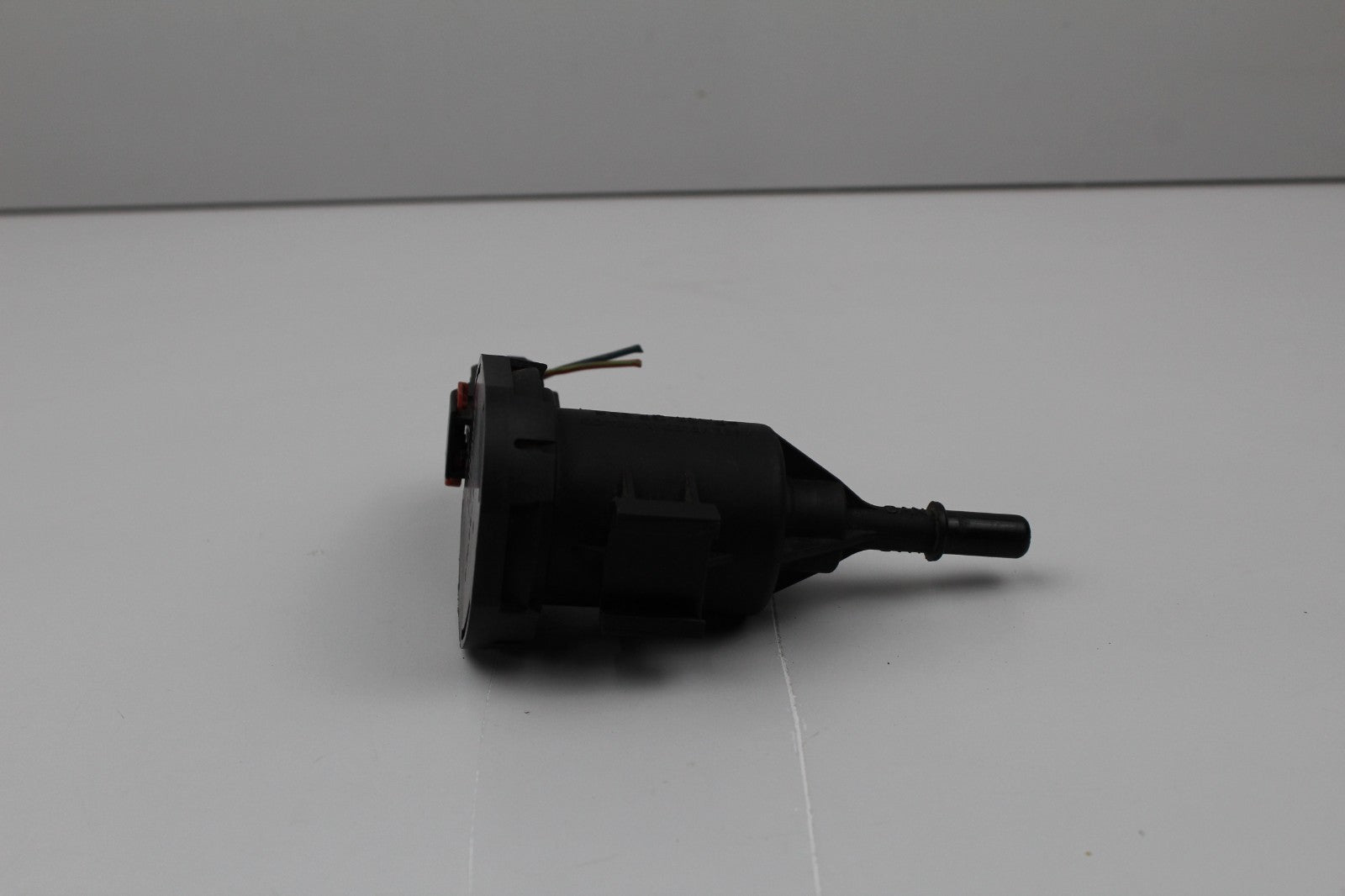 2012-18 MERCEDES E350 FUEL VAPOR CANISTER PURGE VALVE OEM A0014760532