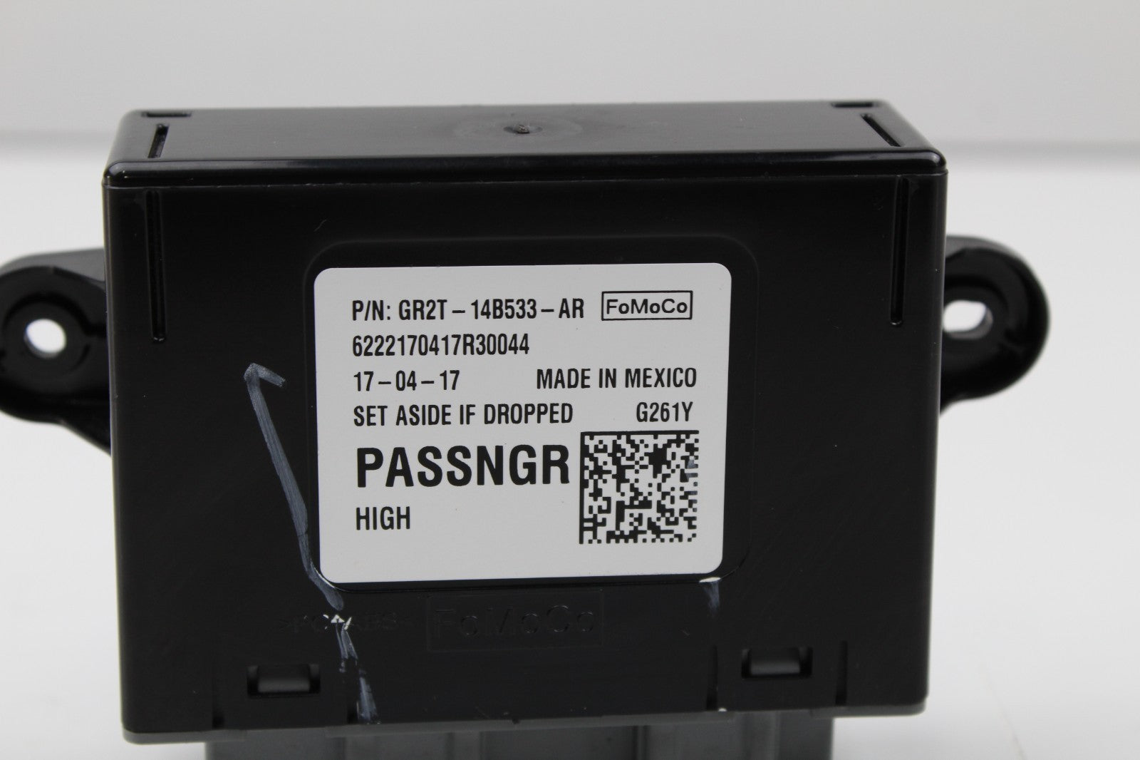 2017-20 LINCOLN MKZ CONTINENTAL RIGHT  FRONT DOOR CONTROL MODULE OEM GR2T14B533A