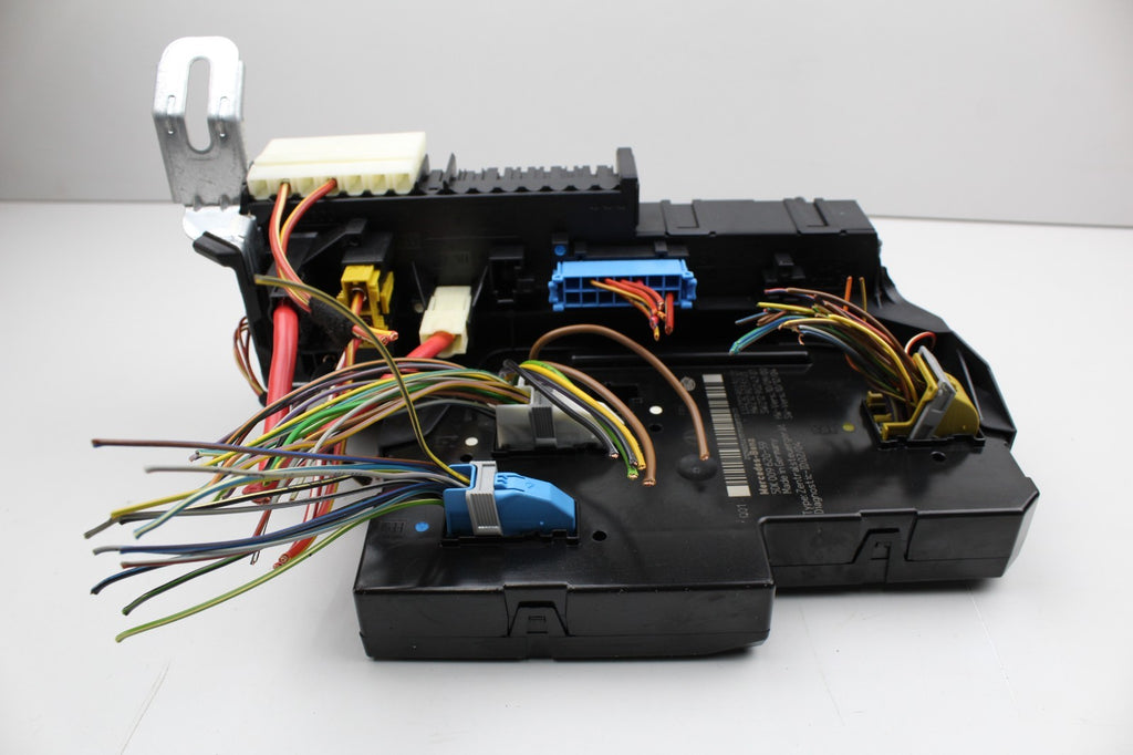 2010-13 MERCEDES E350 REAR FUSE SAM RELAY FUSE BOX OEM 5DK00962059