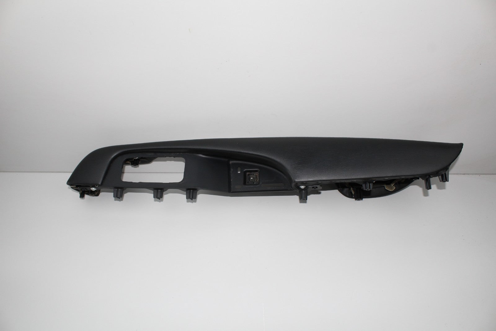 2015 DODGE CHALLENGER DRIVER SIDE DOOR ARMREST HANDLE OEM