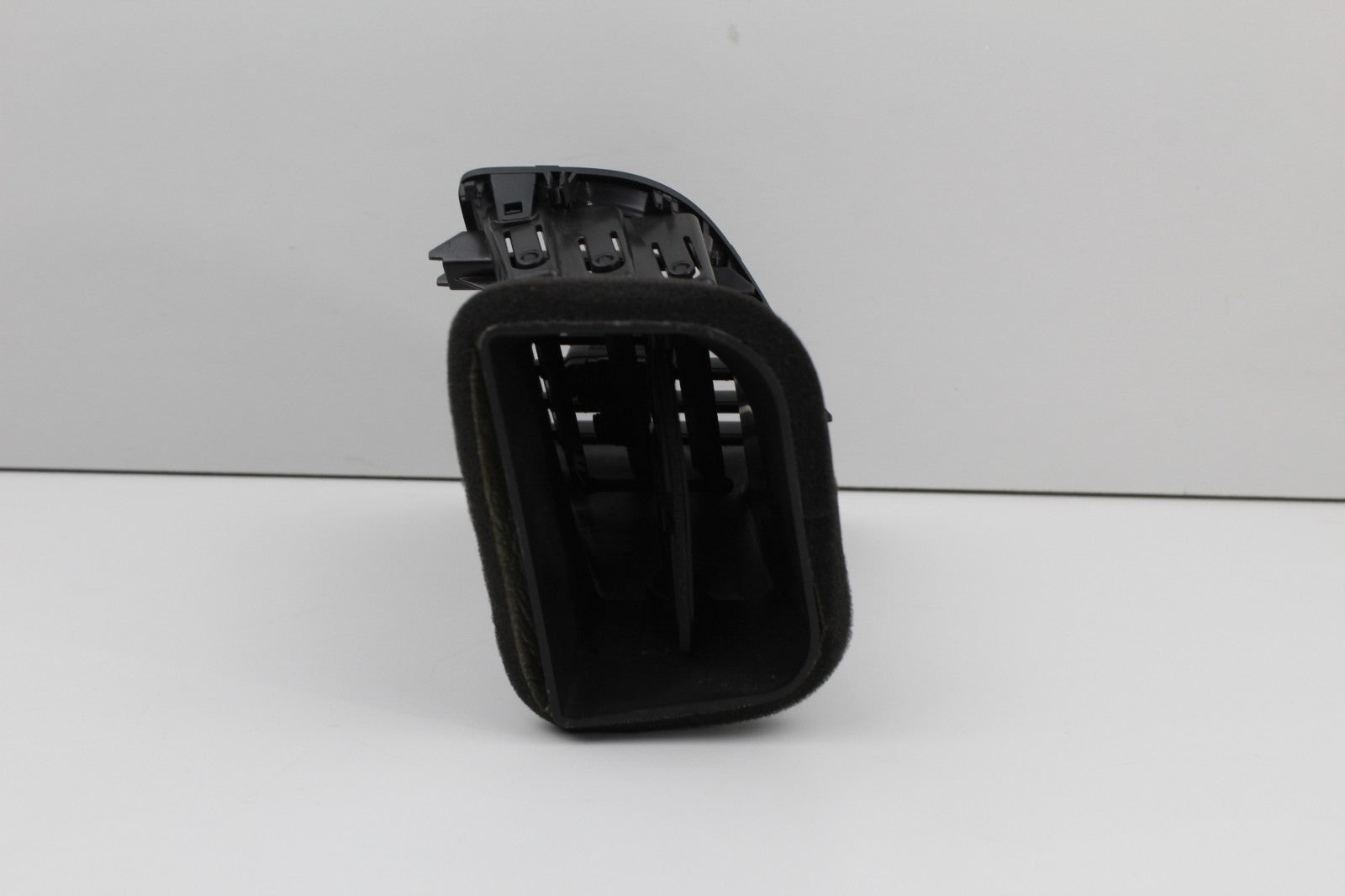 2015-23 DODGE CHALLENGER DASH CENTER DRIVER SIDE AC AIR VENT OEM 5LE74TRMAA