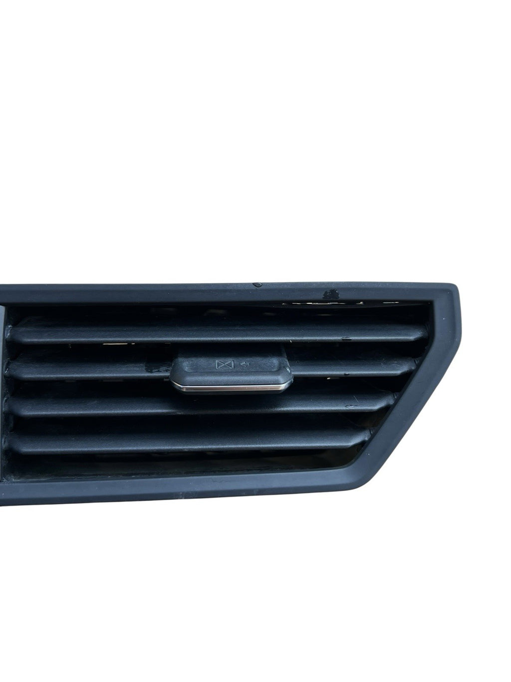 19-25 VW Jetta Center Vents Dashboard Air Vent W/Hazard Switch OEM 17B 819 728 A