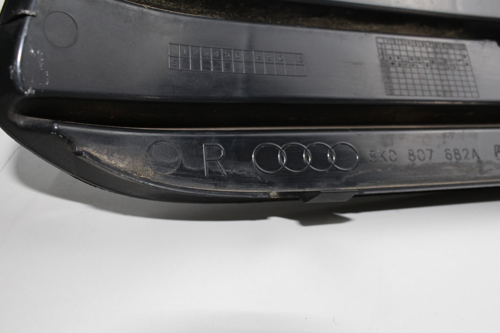 2009-12 AUDI A4 FRONT RIGHT FOG LIGHT GRILLE OEM 8K0807682A