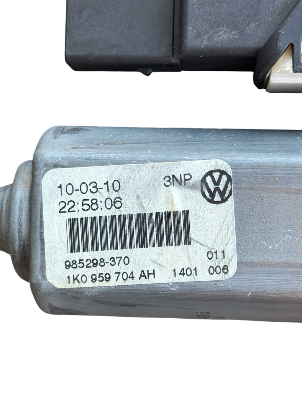 2010-2014 Volkswagen Jetta Front  Right Door  Window Motor OEM 1KO 959 704 AH