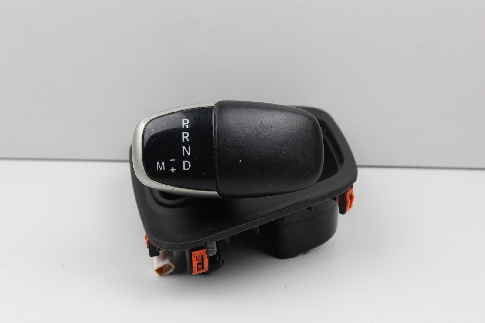 2015-23 DODGE CHALLENGER AUTOMATIC GEAR SHIFTER W/BEZEL OEM 5RJ51TRMAA