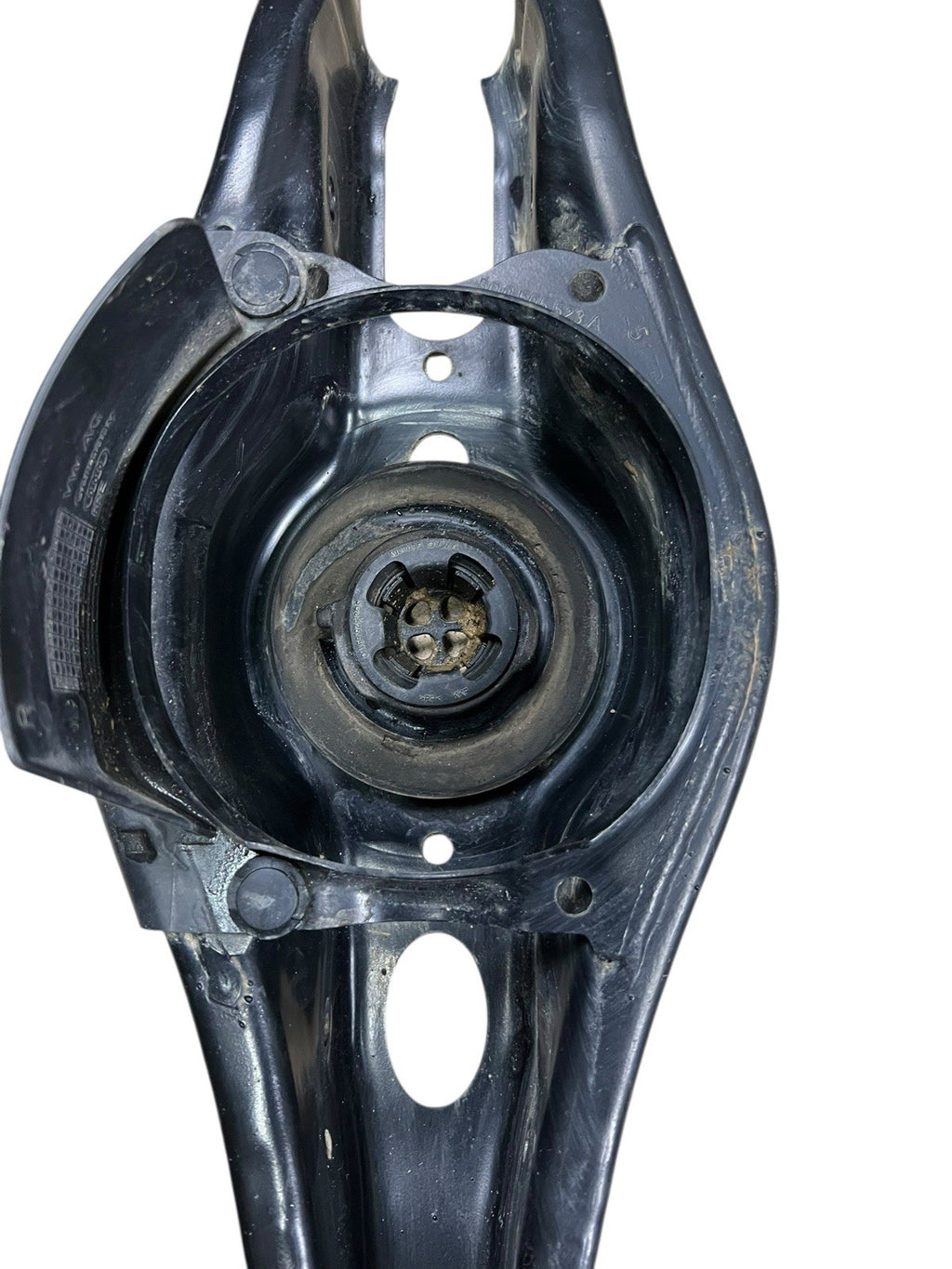 2015-2019 AUDI A3 QUATTRO REAR RIGHT SIDE LOWER CONTROL ARM 5Q0505311D OEM