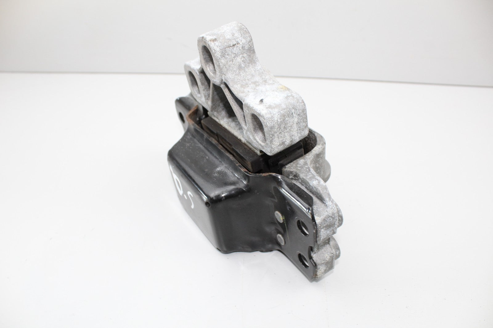 2005-15 VW Volkswagen OEM Engine Mount Bracket 1K0199555 OEM 