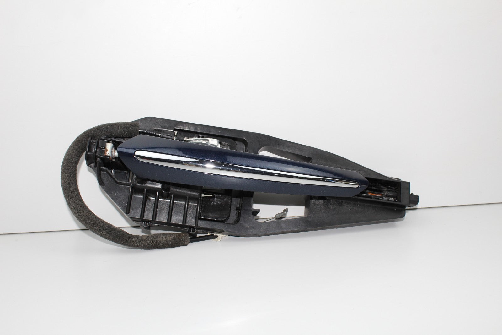 2017-20 LINCOLN MKZ FRONT RIGHT DOOR HANDLE OEM DP53F22464A