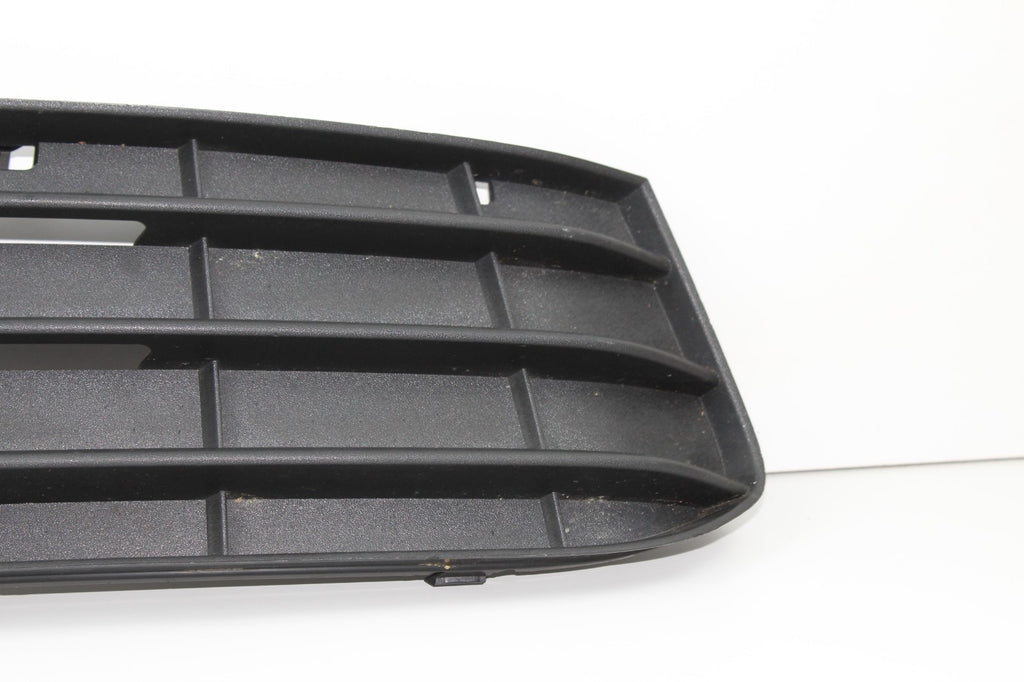 2009-12 AUDI A4 FRONT RIGHT FOG LIGHT GRILLE OEM 8K0807682A